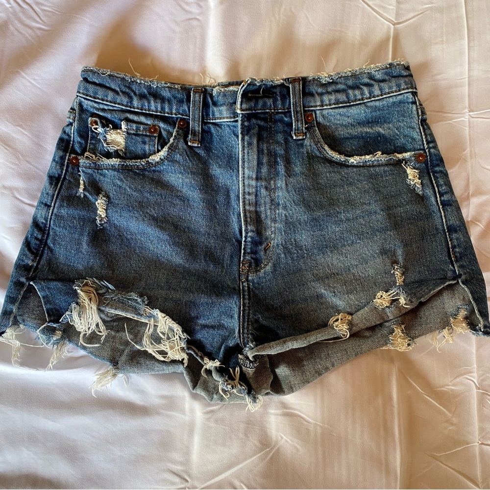 Abercrombie & Fitch High Rise Mom Short